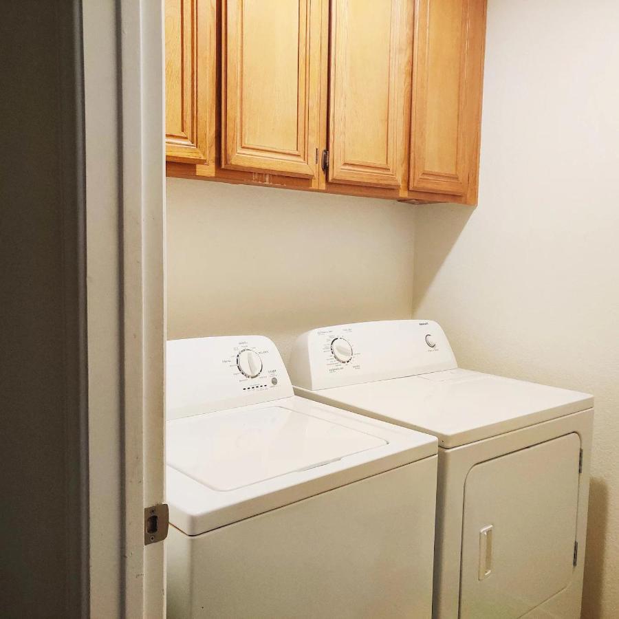 Nice Private Room In A House Close To Red Rock & Las Vegas Strip Екстериор снимка